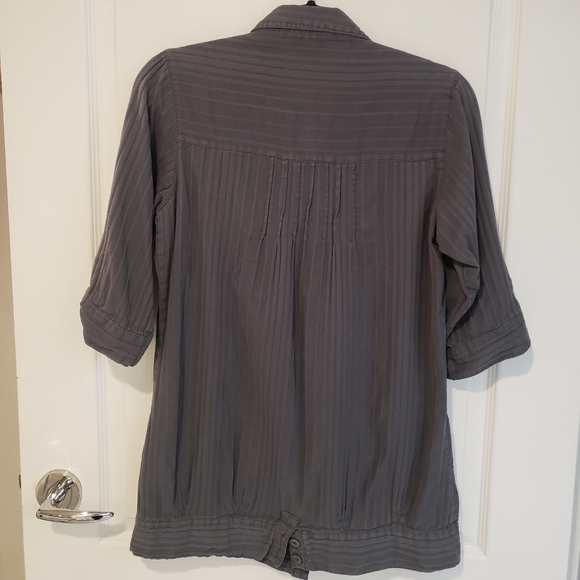 Grey button up shirt - Picture 5 of 5